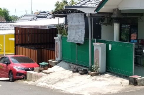Rumah dijual atau disewa dengan 4 kamar tidur di Sampangan, Jawa Tengah