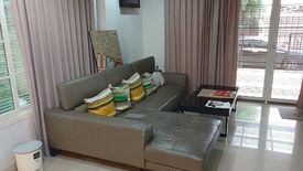 4 Bedroom Townhouse for sale in URBAN SATHORN, Bang Chak, Bangkok