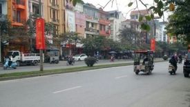 4 Bedroom Townhouse for sale in Dich Vong, Ha Noi