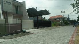 4 Bedroom House for sale in Gayungan, East Java