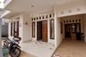 Rumah dijual dengan 3 kamar tidur di Pegangsaan, Jakarta