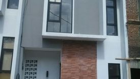 Rumah dijual dengan 3 kamar tidur di Antapani Kidul, Jawa Barat