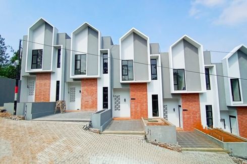 Rumah dijual dengan 3 kamar tidur di Antapani Kidul, Jawa Barat