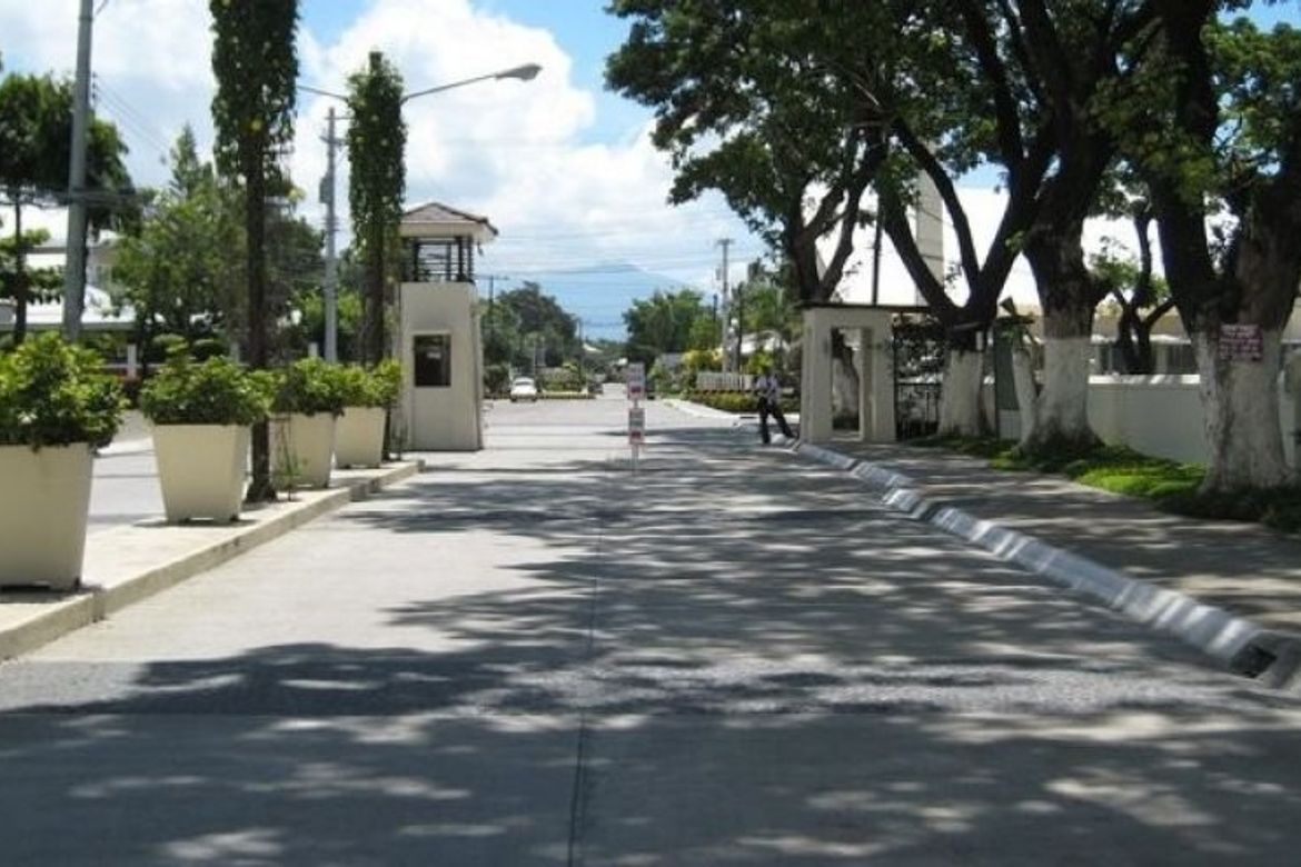 4 bedroom house for sale in ESSEL PARK 📌 House for sale in Pampanga