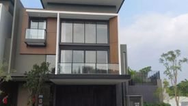 Rumah dijual dengan 4 kamar tidur di Lengkong Kulon, Banten