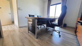 3 Bedroom Office for rent in Saphan Sung, Bangkok