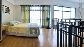 2 Bedroom Condo for Sale or Rent in Urdaneta, Metro Manila near MRT-3 Ayala