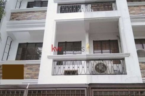 6 Bedroom Townhouse for sale in Palanan, Metro Manila