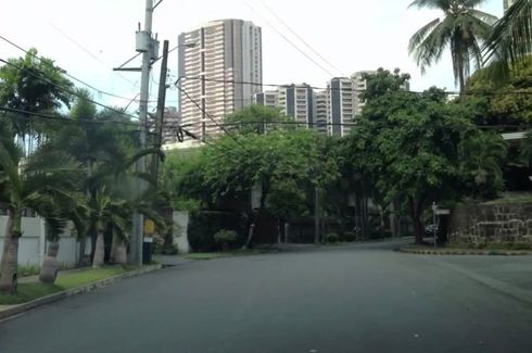 4 Bedroom House for sale in Urdaneta, Metro Manila near MRT-3 Buendia