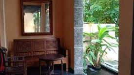Rumah dijual dengan 3 kamar tidur di Kedung Baruk, Jawa Timur