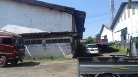 Gudang dan pabrik dijual dengan  di Greges, Jawa Timur