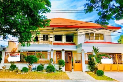 6 Bedroom House for sale in Pulung Maragul, Pampanga