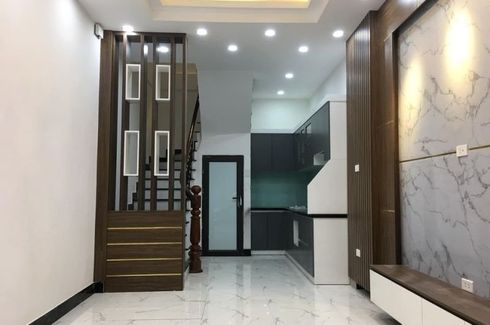 5 Bedroom House for sale in Thuong Dinh, Ha Noi
