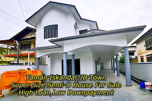 6 Bedroom House for sale in Taman Iskandar, Johor