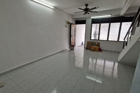 2 Bedroom House for rent in Taman Johor Jaya, Johor