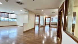 Office for rent in Ital Thai Tower, Bang Kapi, Bangkok near MRT Phetchaburi