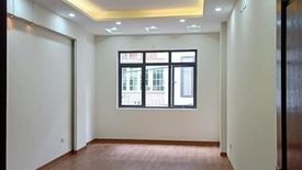 4 Bedroom House for sale in Nga Tu So, Ha Noi