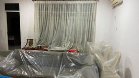 Rumah dijual dengan 5 kamar tidur di Kelapa Gading Barat, Jakarta