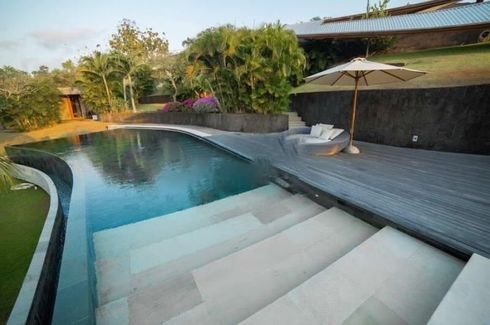 Villa dijual dengan 4 kamar tidur di Angantaka, Bali