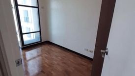 2 Bedroom Condo for Sale or Rent in Urdaneta, Metro Manila near MRT-3 Ayala