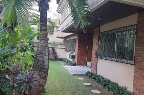 4 Bedroom House for rent in Urdaneta, Metro Manila near MRT-3 Ayala