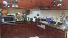 5 Bedroom House for sale in Nga Tu So, Ha Noi