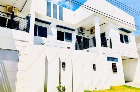 8 Bedroom House for sale in Cutcut, Pampanga