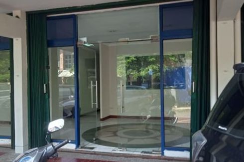 Komersial disewa dengan  di Cilandak Timur, Jakarta