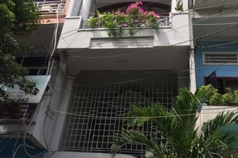 Cần bán nhà riêng 4 phòng ngủ tại Phường 14, Quận Phú Nhuận, Hồ Chí Minh