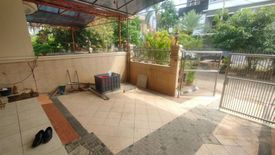 Rumah disewa dengan 4 kamar tidur di Ancol, Jakarta
