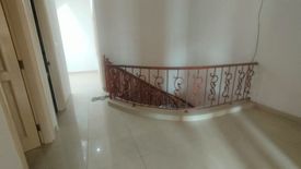Rumah disewa dengan 4 kamar tidur di Ancol, Jakarta