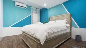5 Bedroom House for rent in Nga Tu So, Ha Noi