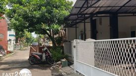 Rumah dijual dengan 4 kamar tidur di Pamulang Barat, Banten