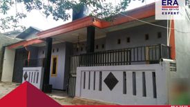 Rumah disewa dengan 4 kamar tidur di Cipayung, Jakarta