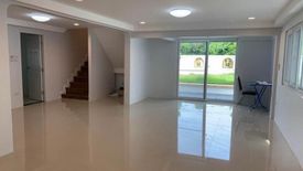 5 Bedroom House for rent in Dokmai, Bangkok