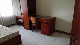 Rumah disewa dengan 4 kamar tidur di Alamendah, Jawa Barat