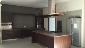 4 Bedroom Condo for rent in Khlong Toei Nuea, Bangkok near MRT Sukhumvit