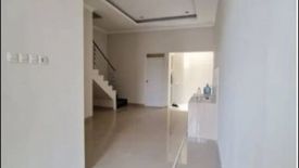 Townhouse dijual dengan 4 kamar tidur di Gayungan, Jawa Timur