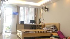 6 Bedroom House for sale in Nga Tu So, Ha Noi