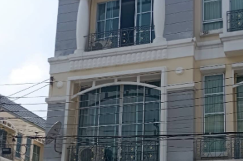 3 Bedroom Townhouse for rent in Baan Klang Muang Rama 9 - Srinakarin, Suan Luang, Bangkok near MRT Khlong Kalantan