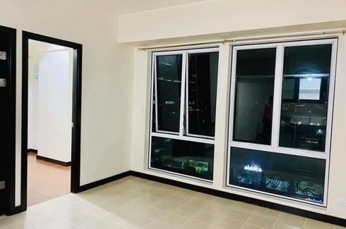 2 Bedroom Condo for Sale or Rent in San Lorenzo Place, Bangkal, Metro Manila near MRT-3 Magallanes