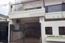Rumah dijual dengan 12 kamar tidur di Kedung Baruk, Jawa Timur