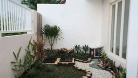 Rumah dijual dengan 3 kamar tidur di Dukuh Sutorejo, Jawa Timur