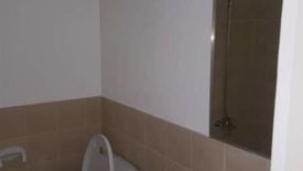 1 Bedroom Condo for sale in Urdaneta, Metro Manila near MRT-3 Ayala