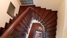 6 Bedroom House for sale in Nga Tu So, Ha Noi