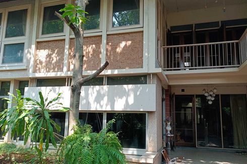 2 Bedroom House for rent in Sam Sen Nai, Bangkok near BTS Sanam Pao