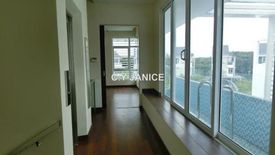 6 Bedroom Villa for sale in Petaling Jaya, Selangor