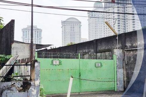 Gudang dan pabrik dijual dengan 1 kamar tidur di Cilandak Timur, Jakarta