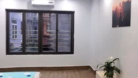 4 Bedroom House for sale in Trung Hoa, Ha Noi