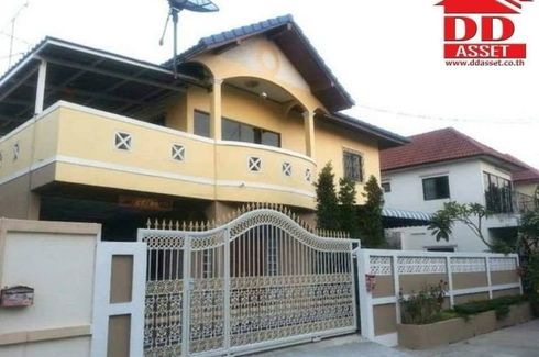 3 Bedroom House for sale in Lak Song, Bangkok